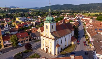 Centrum města s kostelem sv. Jakuba